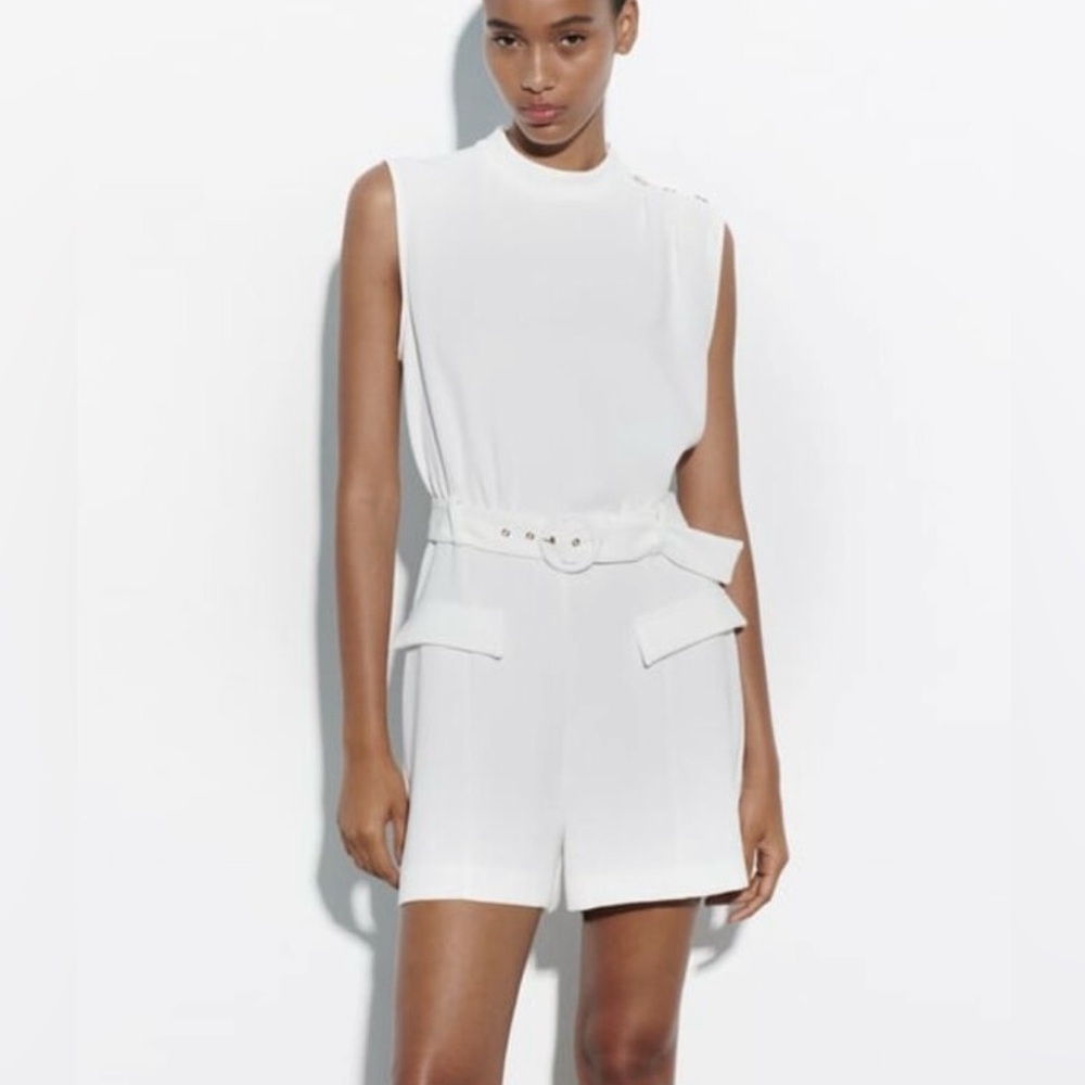 Zara Elegant White Sleeveless Mini Romper 
Never worn Size M
